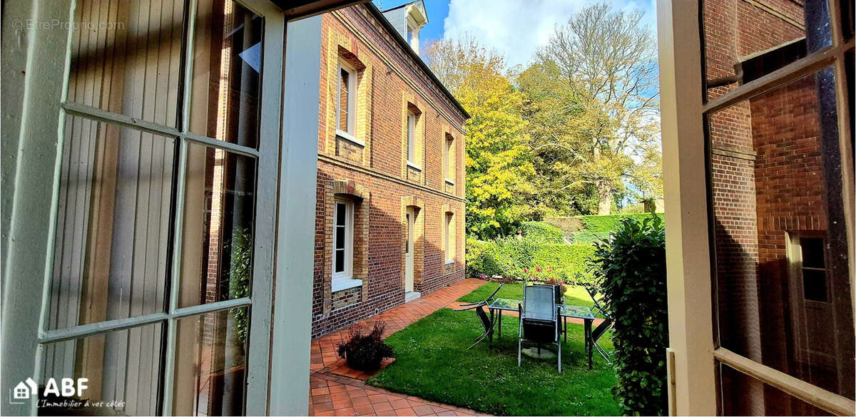 Maison à VARENGEVILLE-SUR-MER