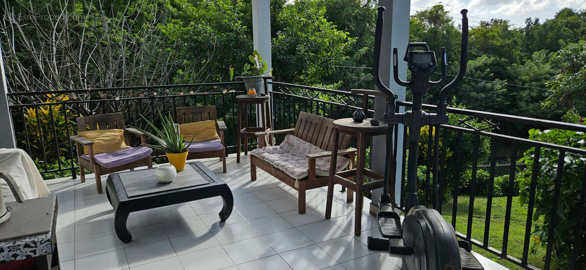 Maison à RIVIERE-SALEE