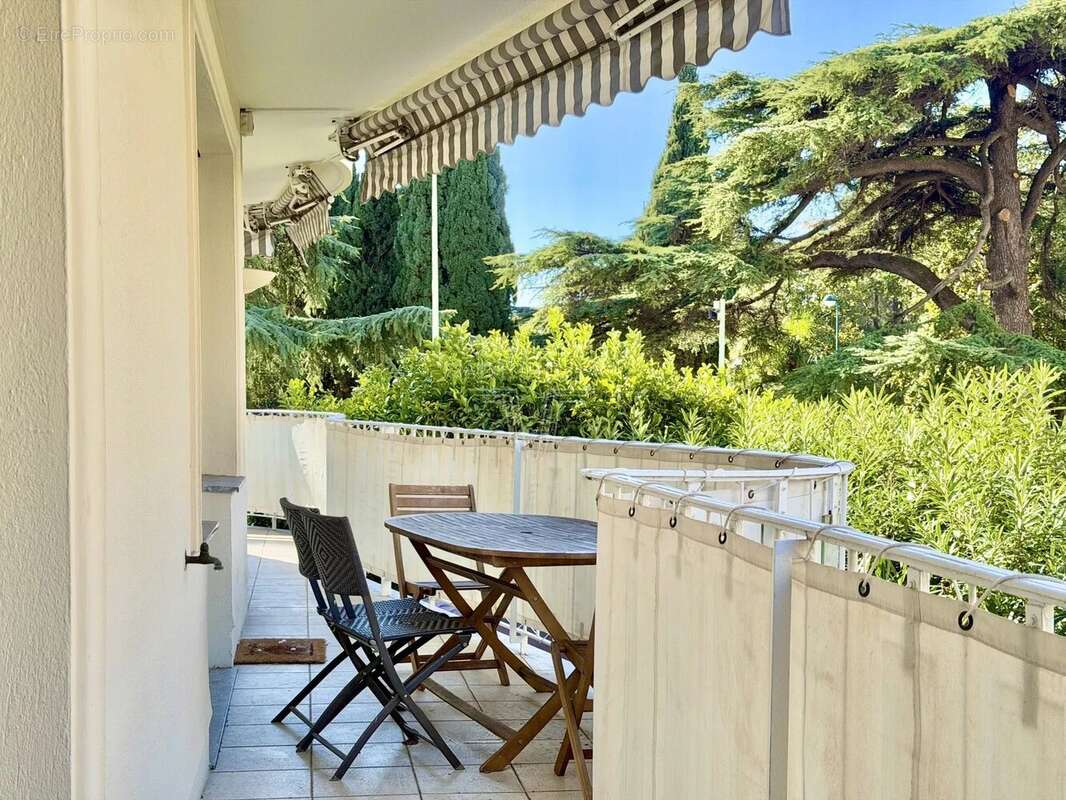 Appartement à LE CANNET