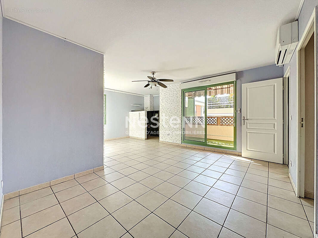 Appartement à VALLAURIS