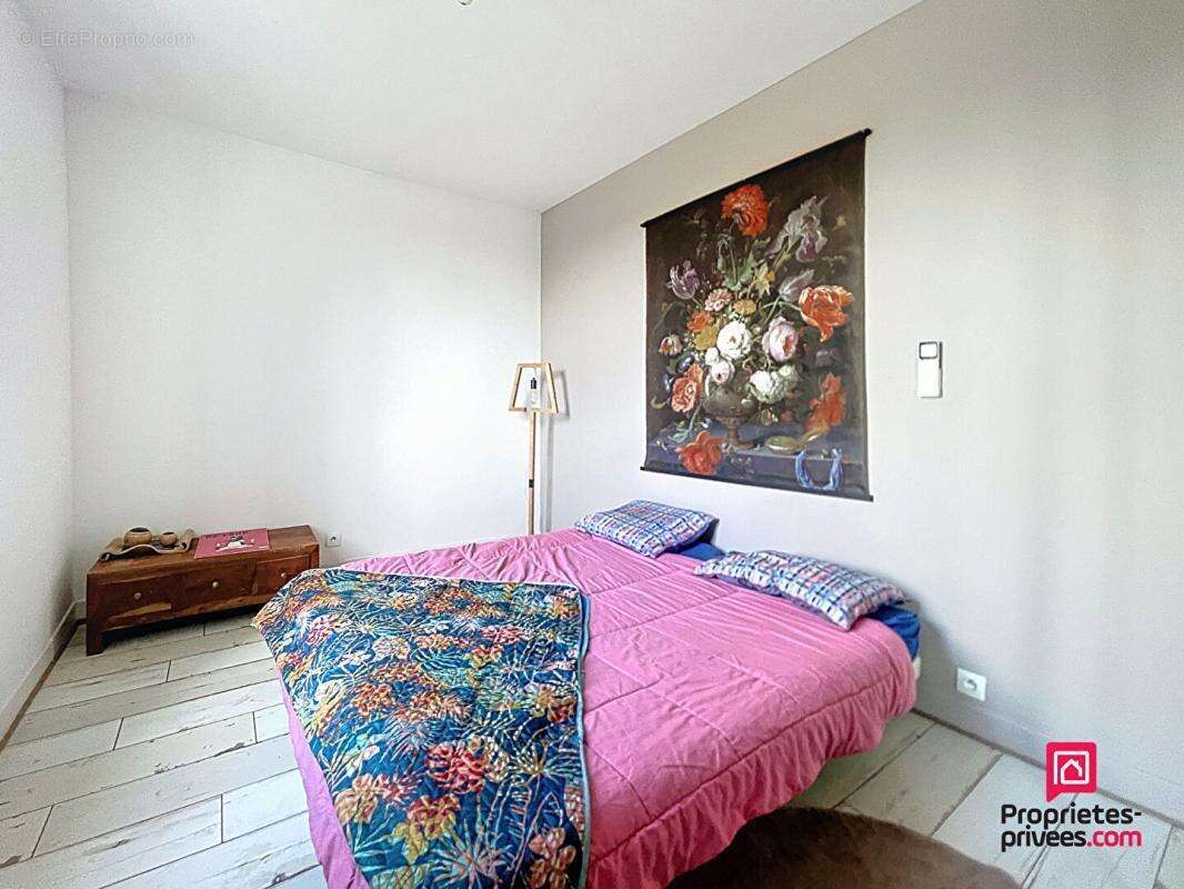 Maison à LE MELE-SUR-SARTHE