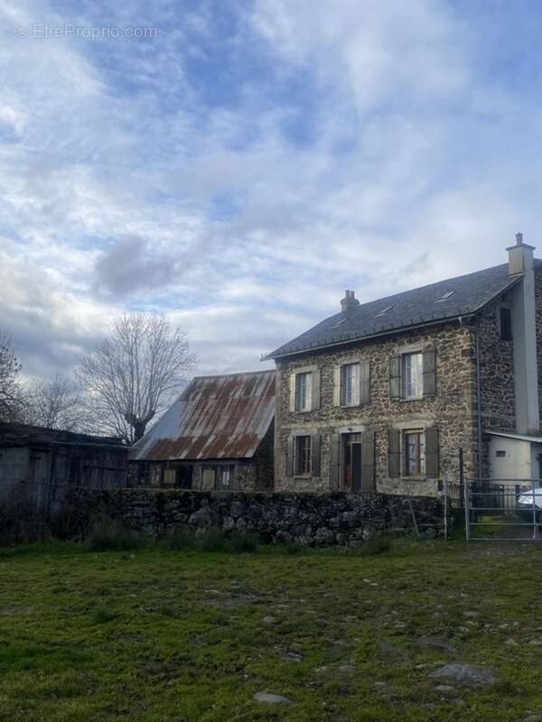 Corps de ferme, maison et grange - photo 12
