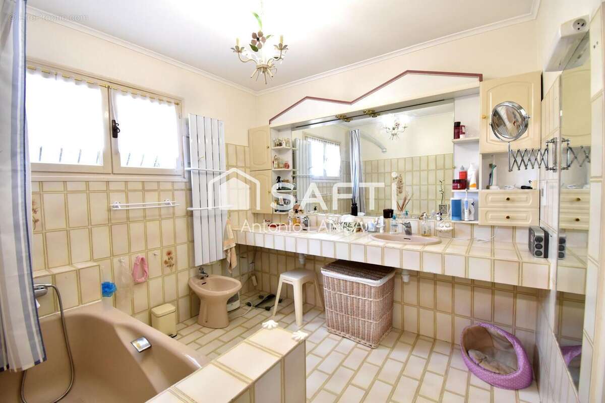 Photo 9 - Maison à VENTABREN