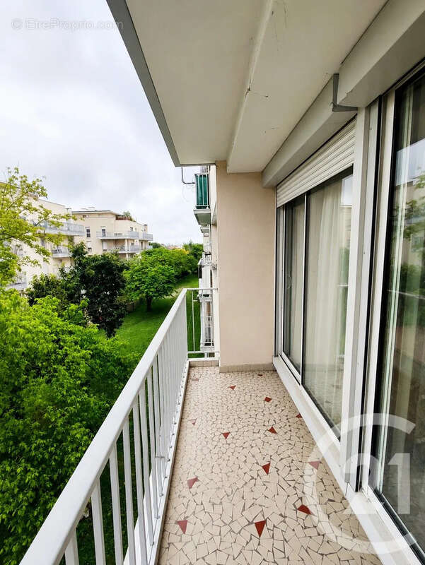 Appartement à BRON