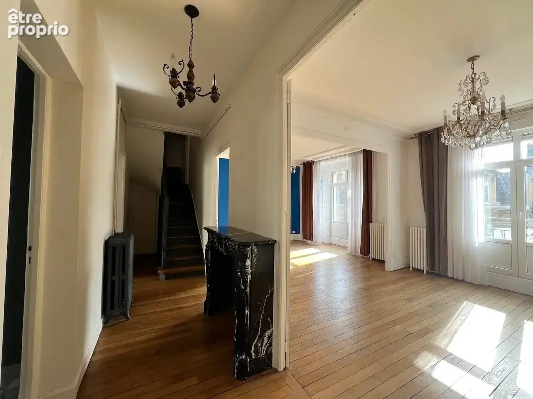 Secteur place du forum - magnifique duplex type 6 pieces de 135m2 + balcon - photo 3