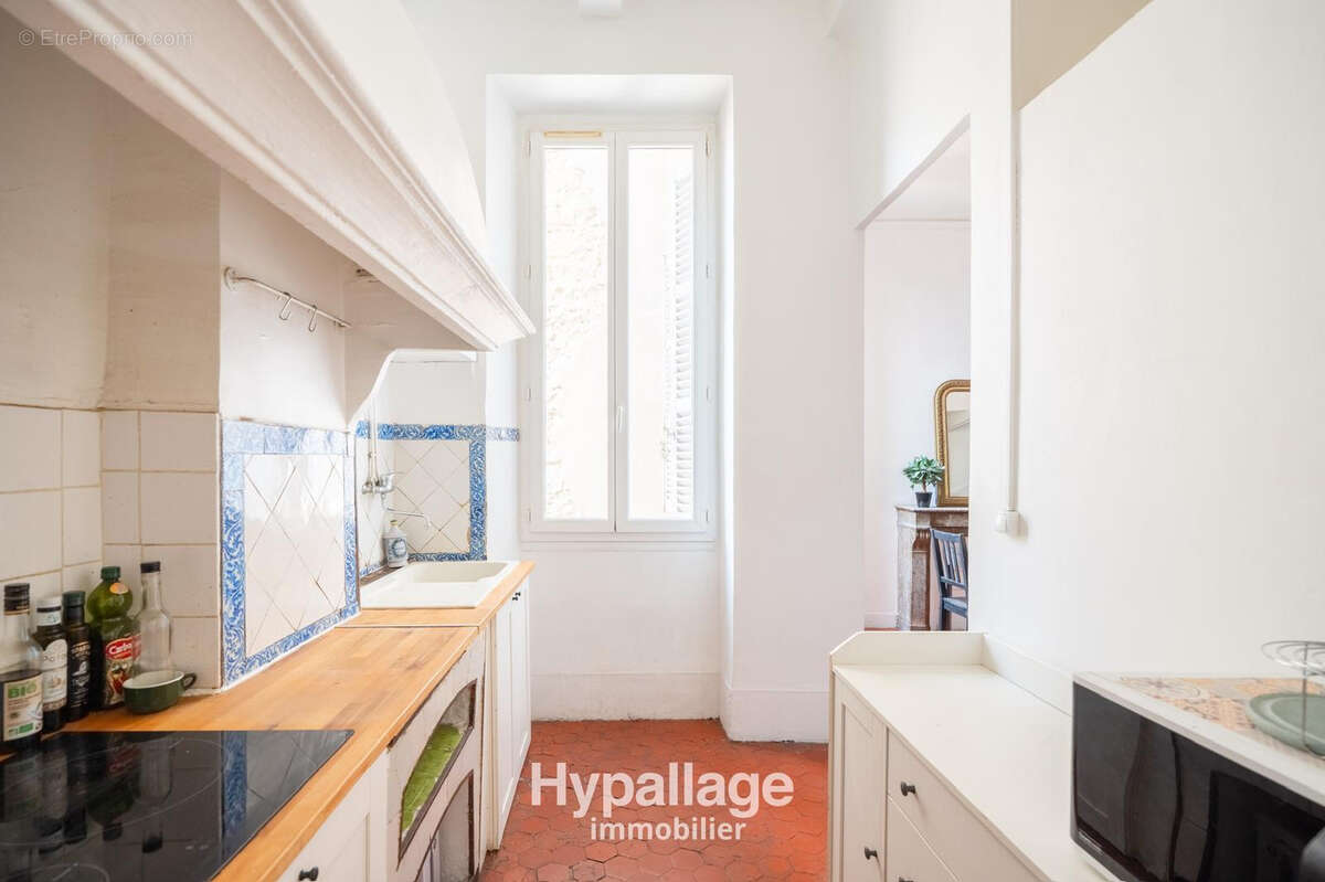 Vend type 3 balcon lumineux cave ancien 13001 Marseille - photo 12