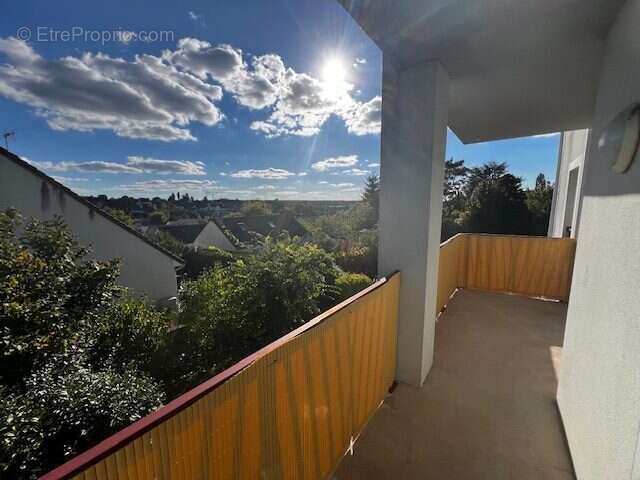 Appartement à VAUX-LE-PENIL