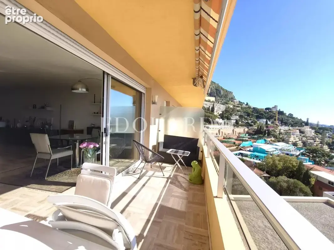 Aux portes de la Principauté de Monaco, superbe trois pièces à vendre avec terrasse et magnifique vue mer - photo 11
