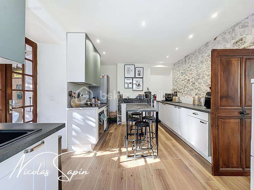 Appartement à VARCES-ALLIERES-ET-RISSET