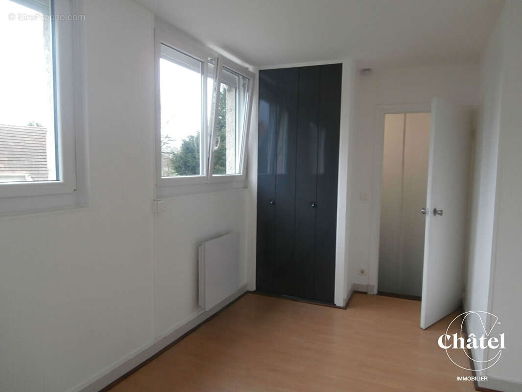 Appartement à LA CHAPELLE-EN-SERVAL