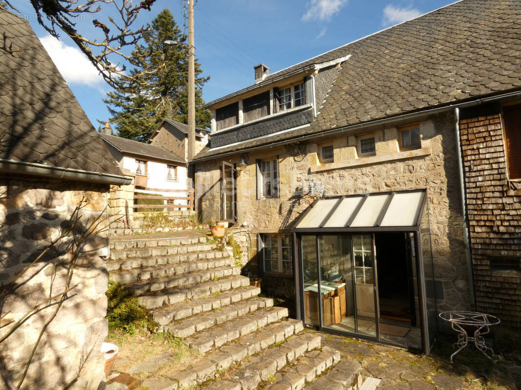 Maison à LA BOURBOULE