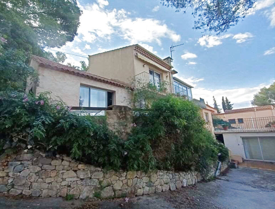 Maison à CARQUEIRANNE