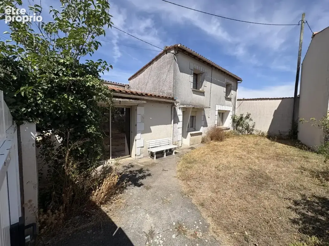 Maison 5 pièces 80 m² à vendre à La Foye-Monjault (79360) - photo 8