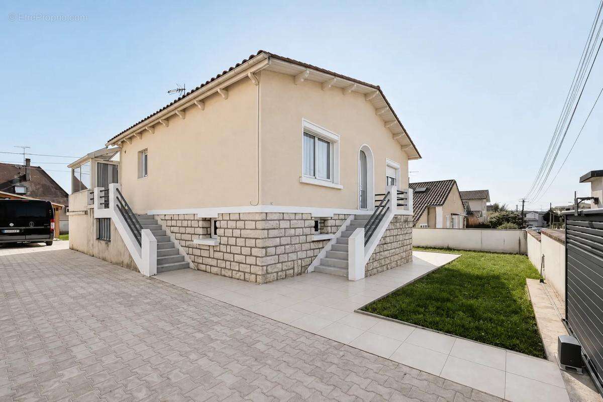 Maison rénovée 6 pièces à Bergerac - photo 23