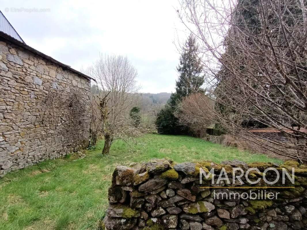 Maison à SAINT-GEORGES-LA-POUGE