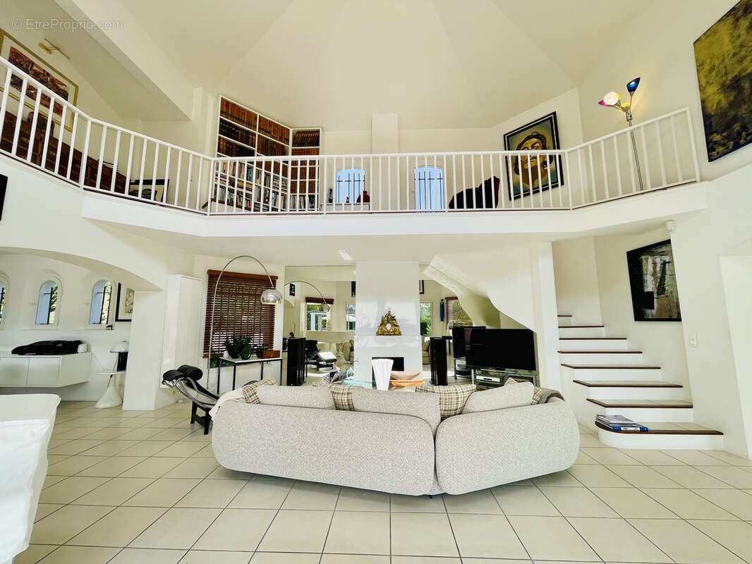 Maison à MOUGINS