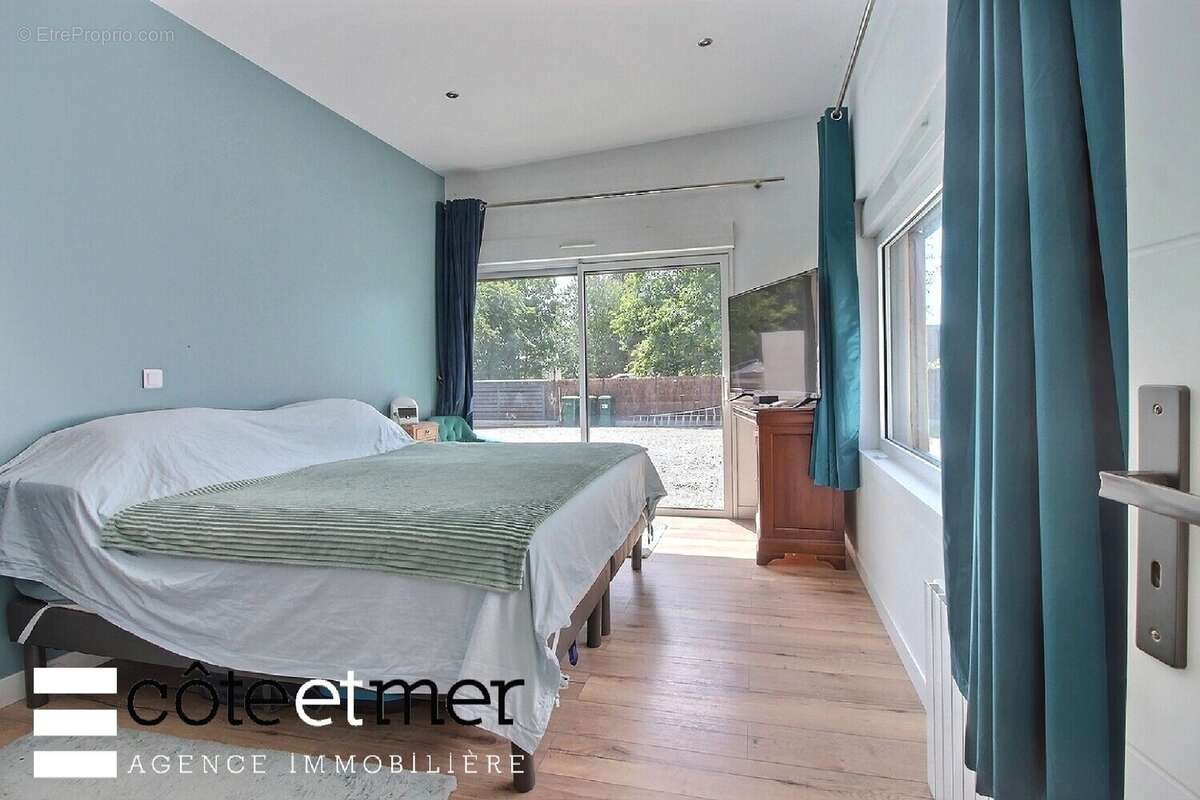 Maison 262 m² à Guerande  - photo 9