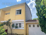 Maison à VILLENAVE-D&#039;ORNON