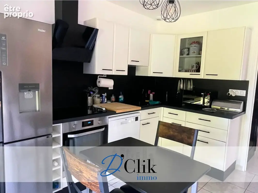À découvrir sans tarder : superbe maison familiale aux portes de Laval ! - photo 3