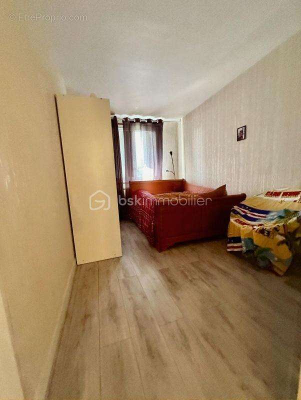 Appartement à CORBEIL-ESSONNES