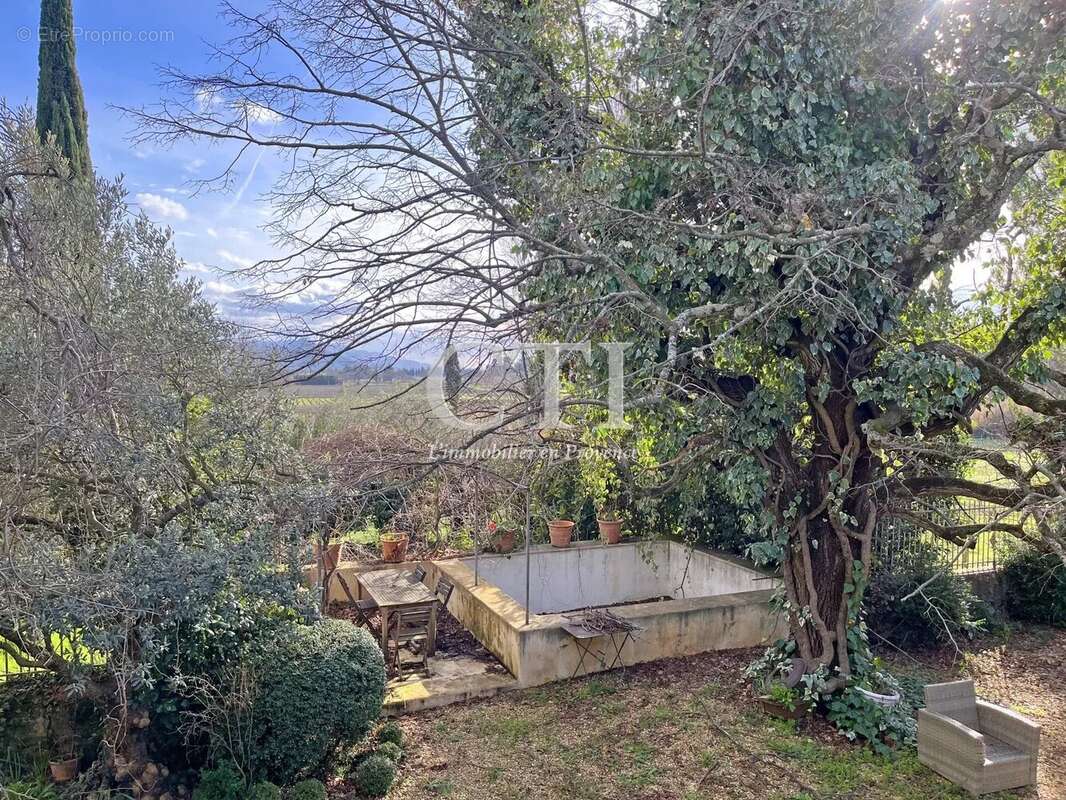 Maison à VAISON-LA-ROMAINE