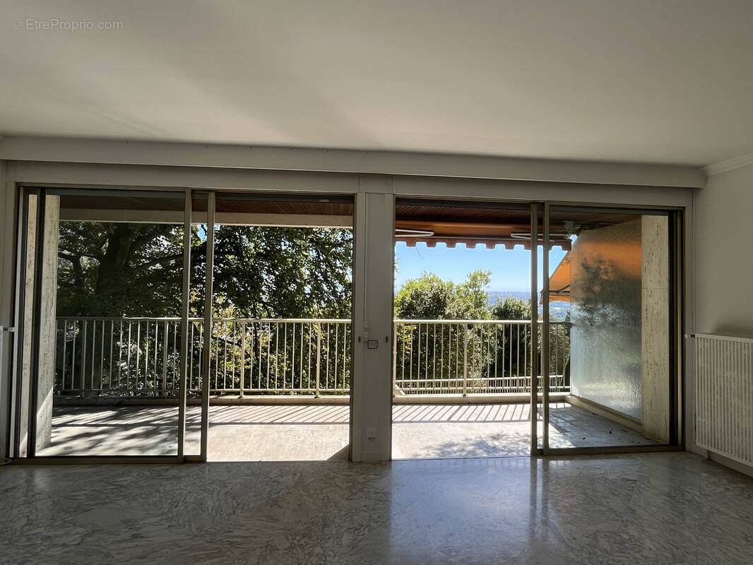 Appartement à SAINTE-FOY-LES-LYON