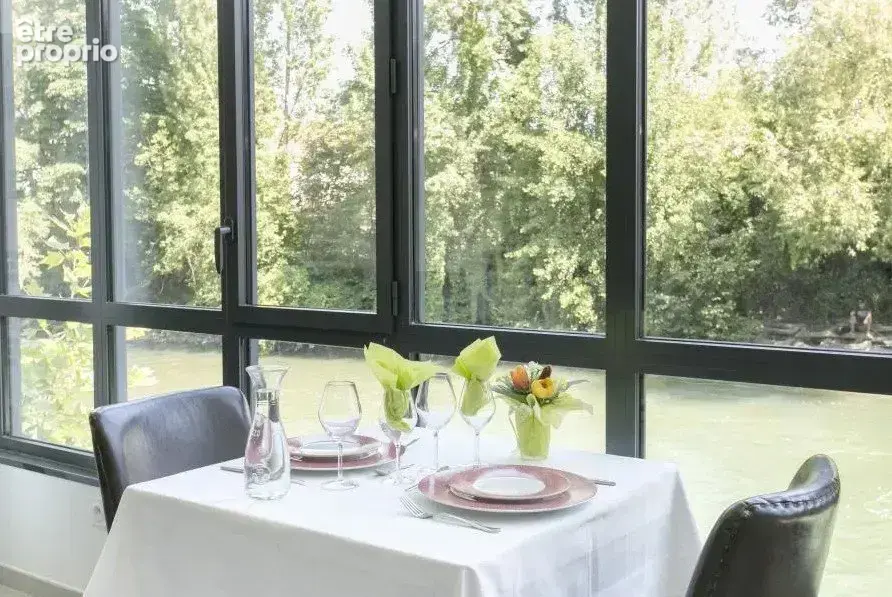 INVESTISSEMENT LOCATIF  TROYES  Résidence Seniors Stella Les Berges de Seine  7,25 % de rentabilité - photo 8
