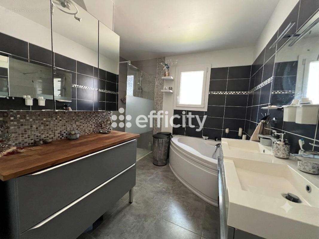 Maison 150 m² à Le Cellier  - photo 10
