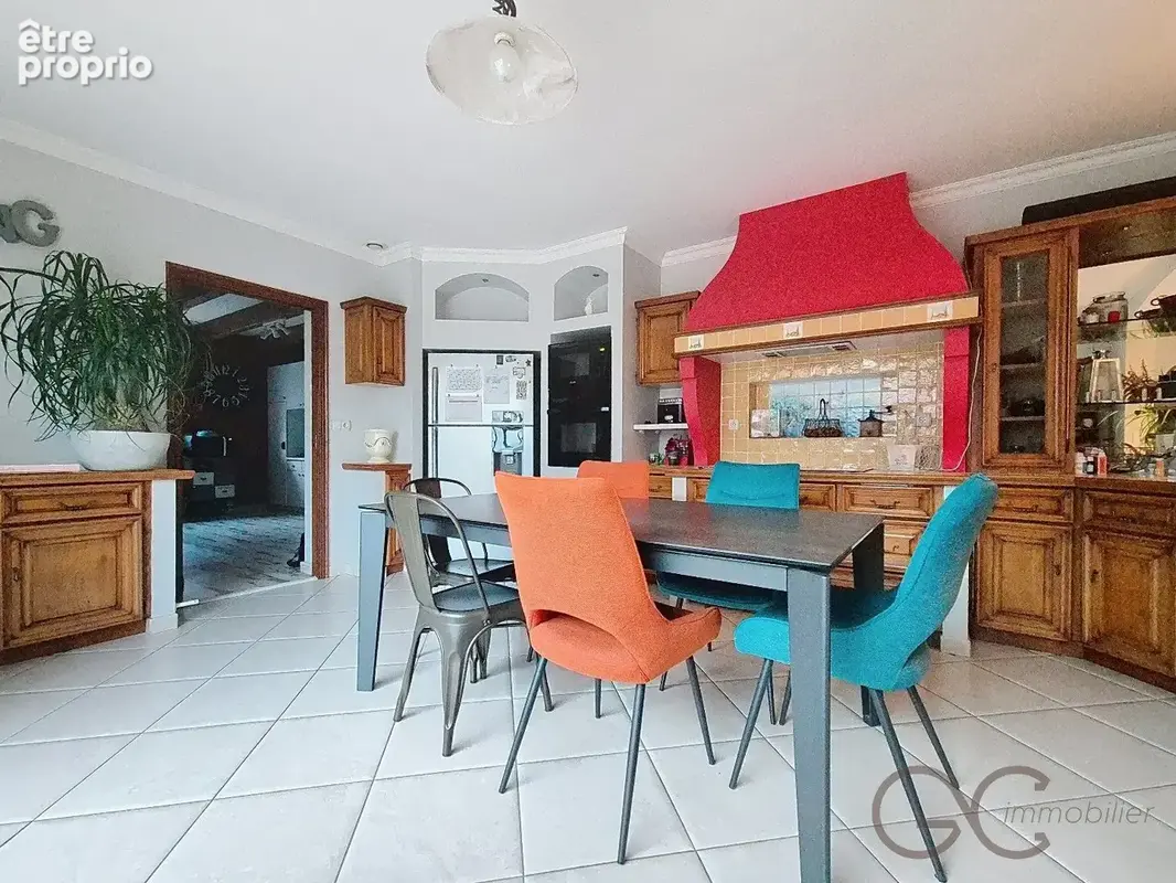 Maison 200 m² à Thezan-Les-Beziers  - photo 8