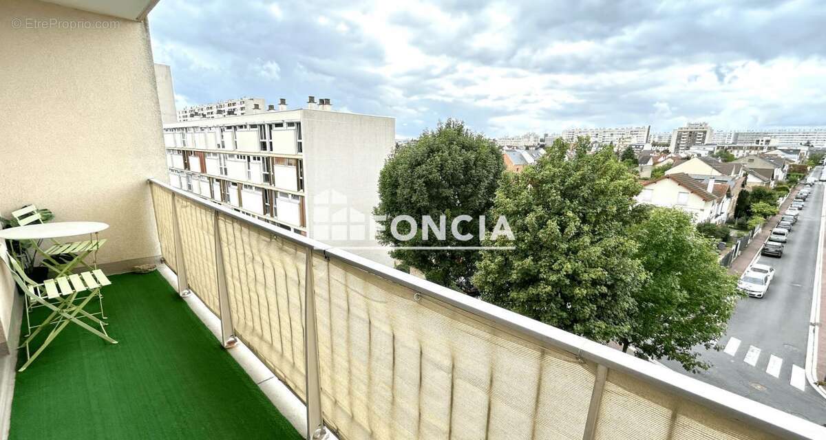 Appartement à FRESNES