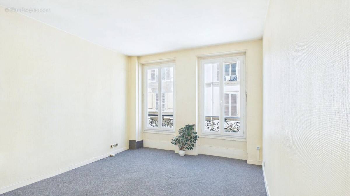 Photo 1 - Appartement à PARIS-17E