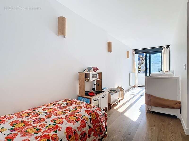 Maison à ASNIERES-SUR-SEINE