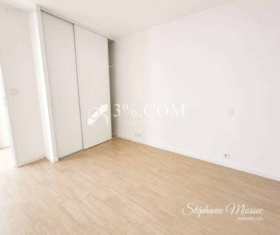 Appartement T2 de 40,93 m2   Balcon sud   Parking - photo 7