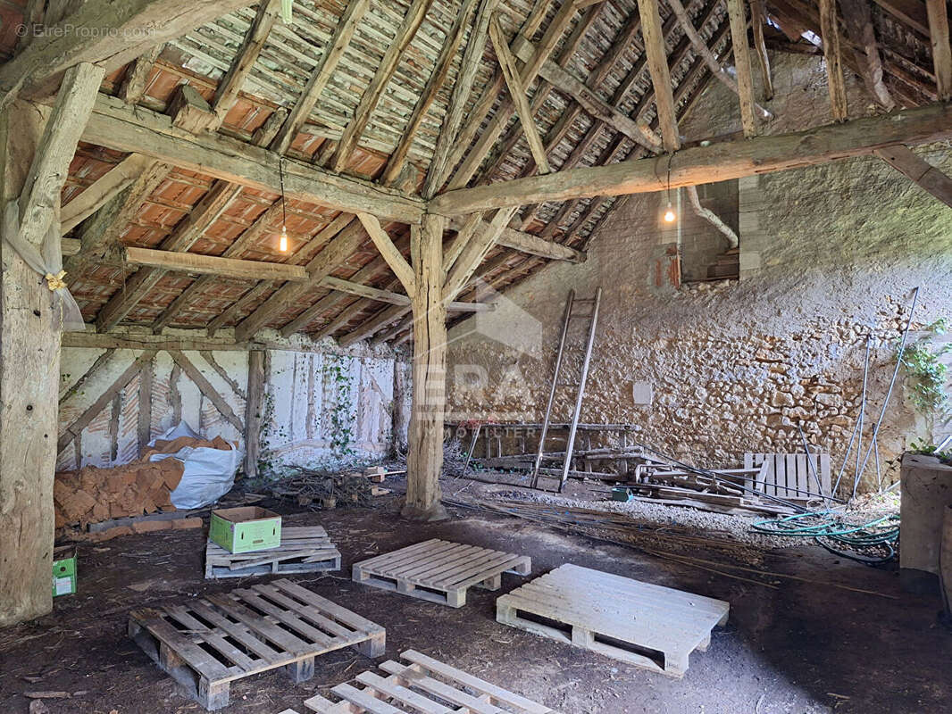 Maison à MONTPON-MENESTEROL