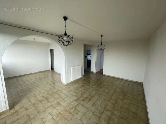 Appartement à SARTROUVILLE