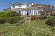 Maison à LESSY