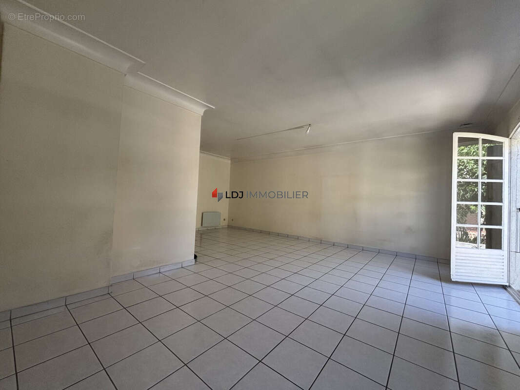 Maison 77 m² à Perpignan  - photo 6