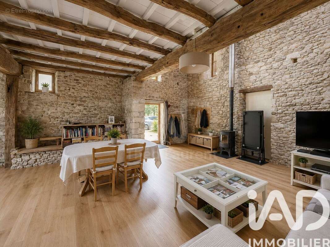 Maison 116 m² à Lavau-Sur-Loire  - photo 2