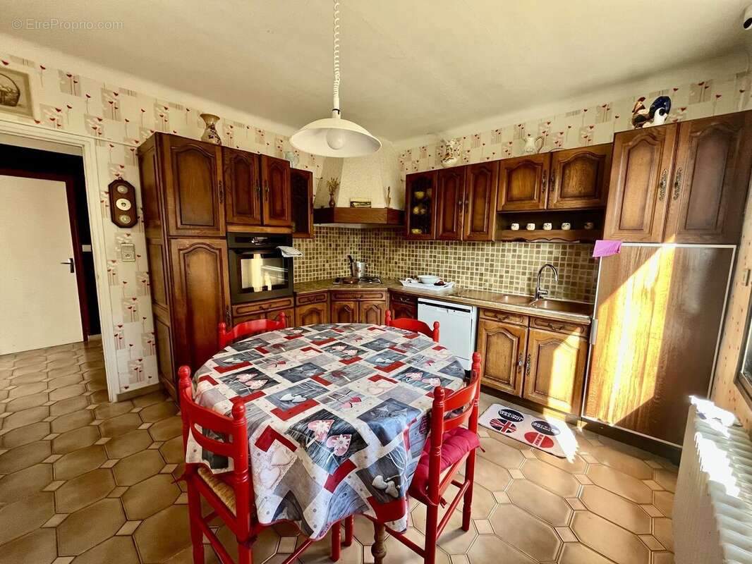 Maison à SAINT-CHELY-D&#039;APCHER