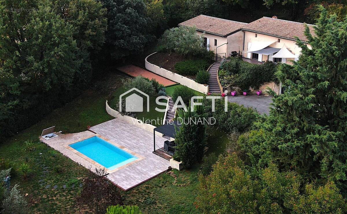 Photo 1 - Maison à TOURVES