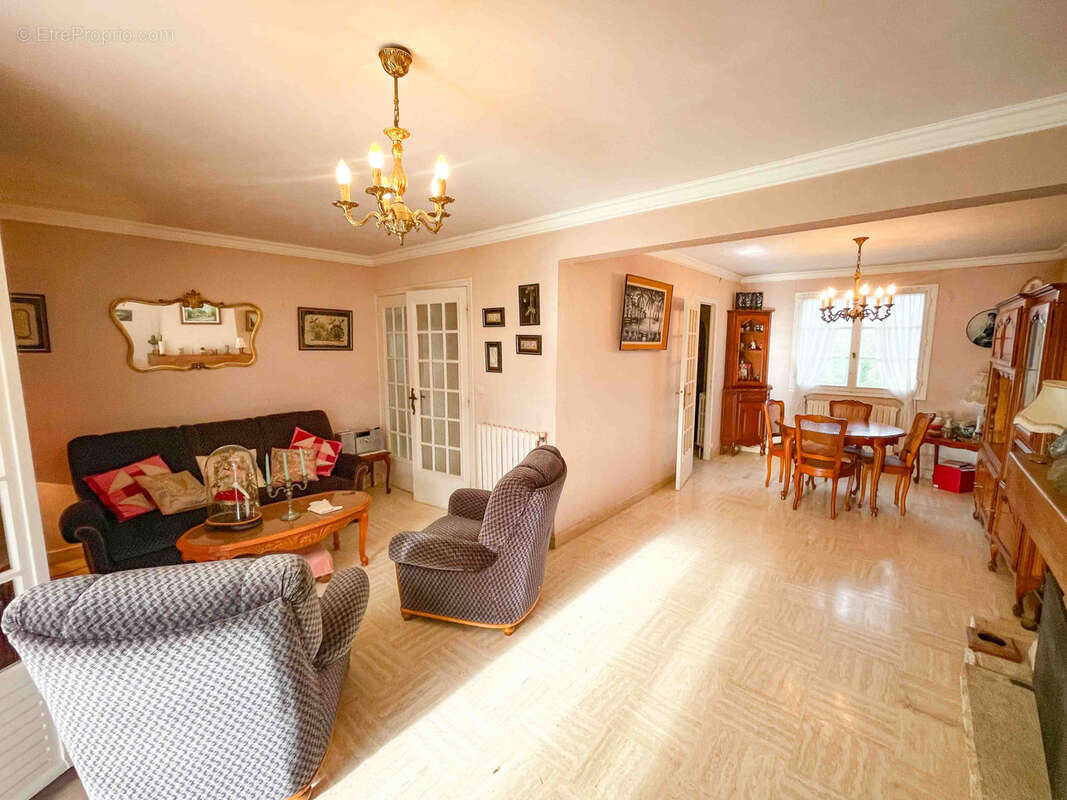 Maison à LOGONNA-DAOULAS