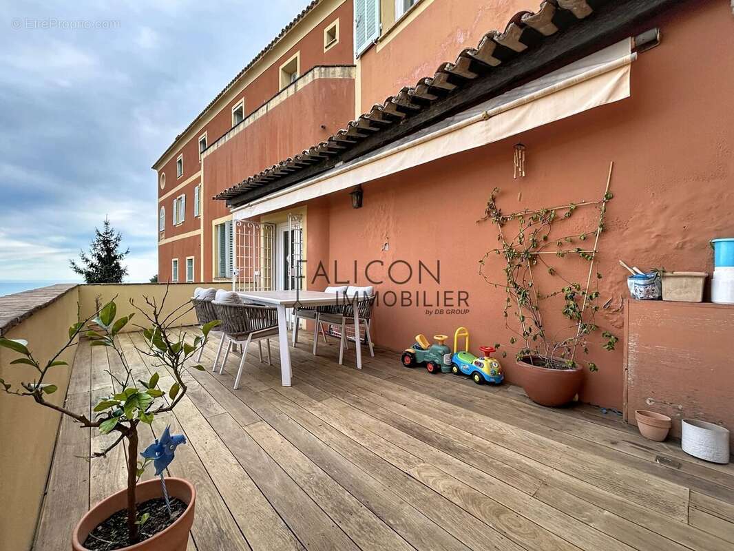 Appartement à FALICON