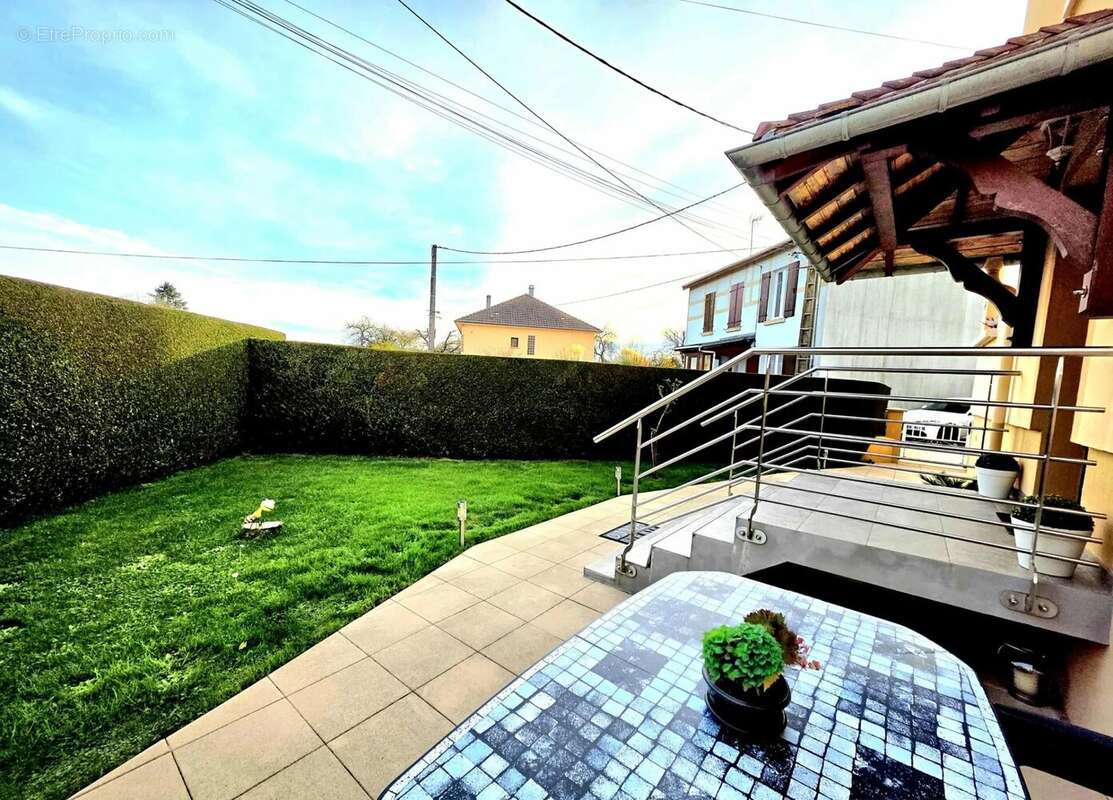 Maison à MERCY-LE-BAS