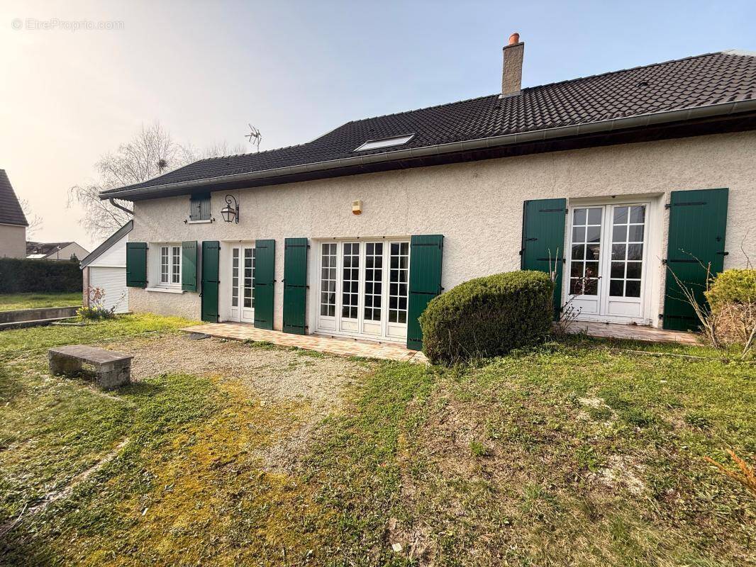 Maison à MAGNY-SUR-TILLE