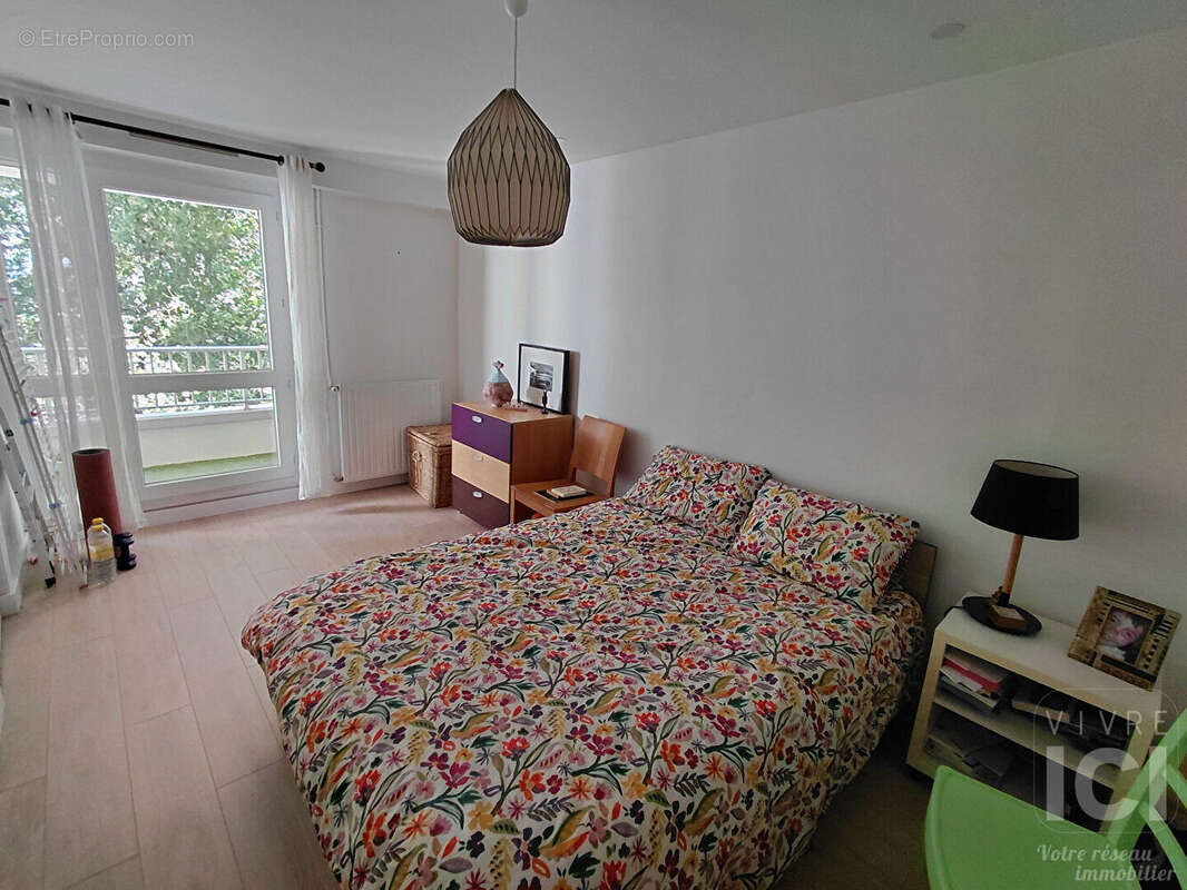 Appartement  3 Chambres + balcon STE LUCE 79.53 m2 - photo 5