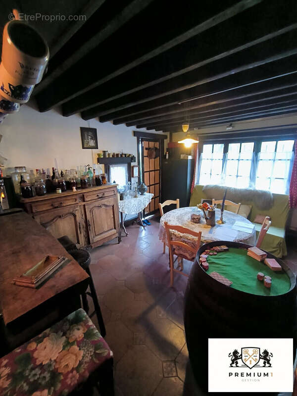 Maison à LE THILLAY