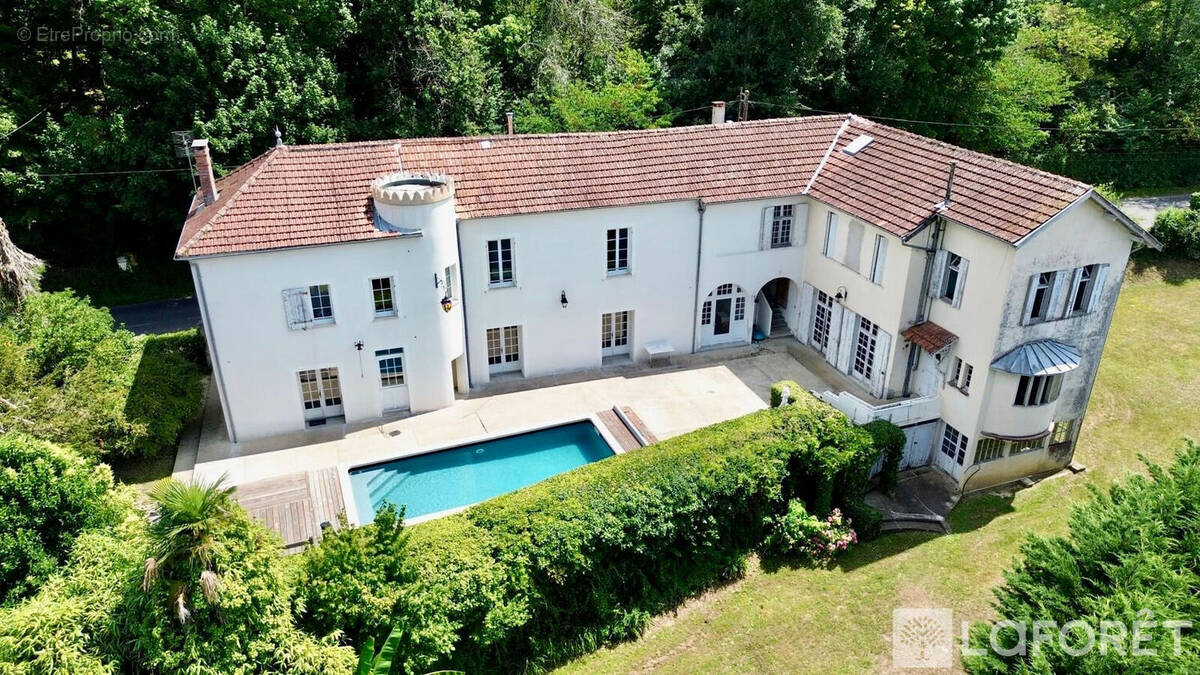 Maison à VERDELAIS