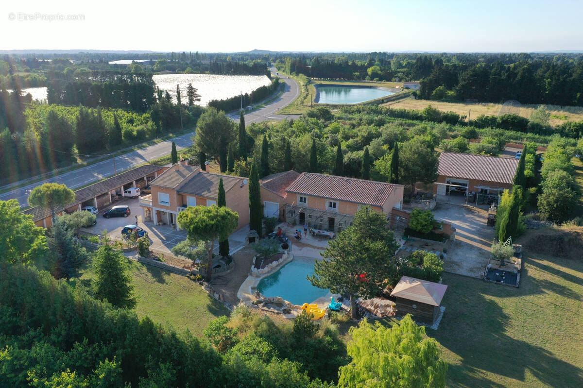Maison à L'ISLE-SUR-LA-SORGUE