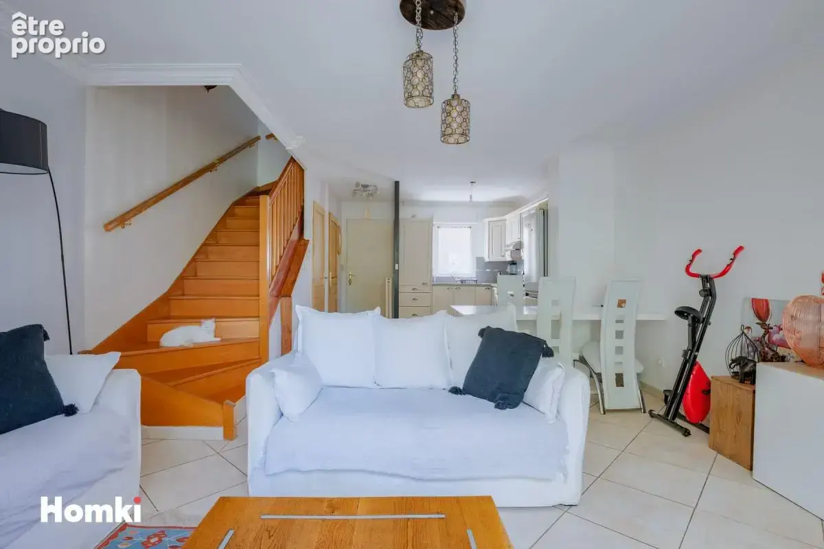 Villeurbanne – Duplex esprit maison avec terrasse, jardin et garage - photo 6
