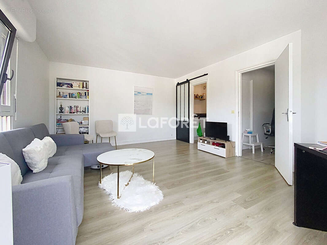 Appartement à VERNEUIL-SUR-SEINE